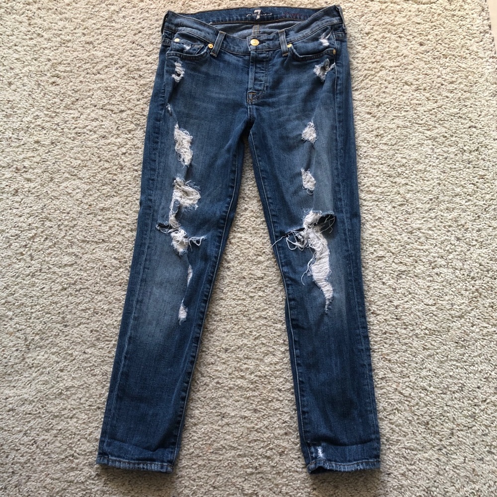 7 distressed capris
